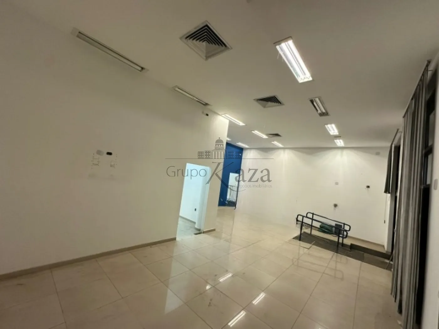 Foto 2 de Comercial Prédio em Centro, São José dos Campos - imagem 2 Foto 2 de Comercial Prédio em Centro, São José dos Campos - imagem 2