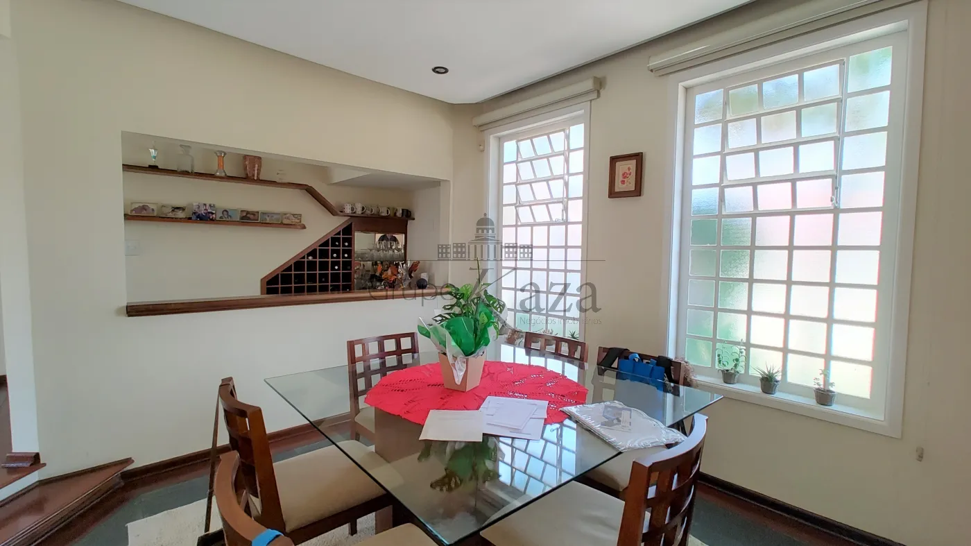 Foto 2 de Casa Sobrado em Jardim Siesta, Jacareí - imagem 2 Foto 2 de Casa Sobrado em Jardim Siesta, Jacareí - imagem 2