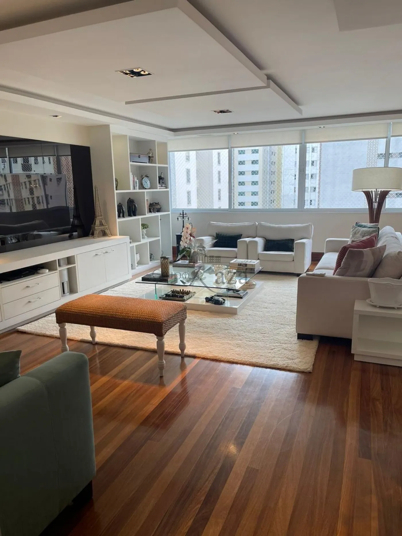 São Paulo Apartamento Locacao R$ 20.000,00 3 Dormitorios 1 Suite Area construida 207.00m2 - foto 2