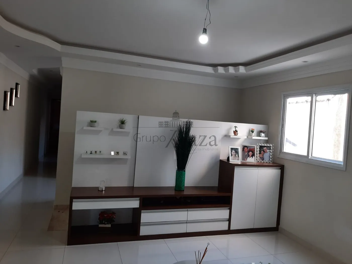 Foto 2 de Casa Sobrado em Jardim Santa Marina, Jacareí - imagem 2 Foto 2 de Casa Sobrado em Jardim Santa Marina, Jacareí - imagem 2