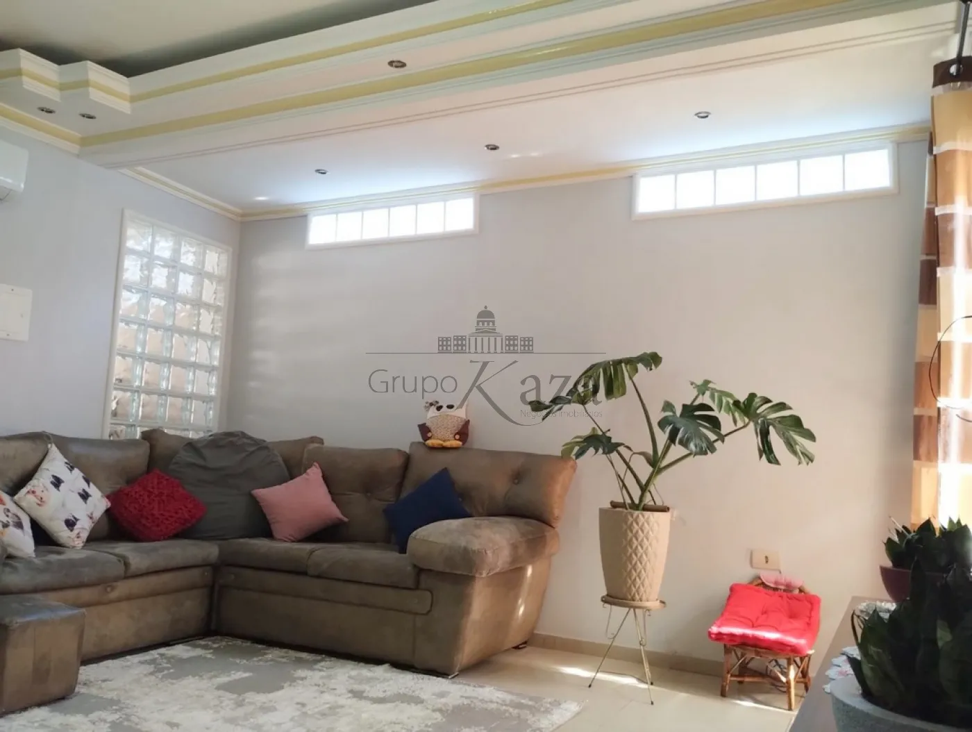 Foto 2 de Casa Comercial Residencial em Parque Meia Lua, Jacareí - imagem 2 Foto 2 de Casa Comercial Residencial em Parque Meia Lua, Jacareí - imagem 2