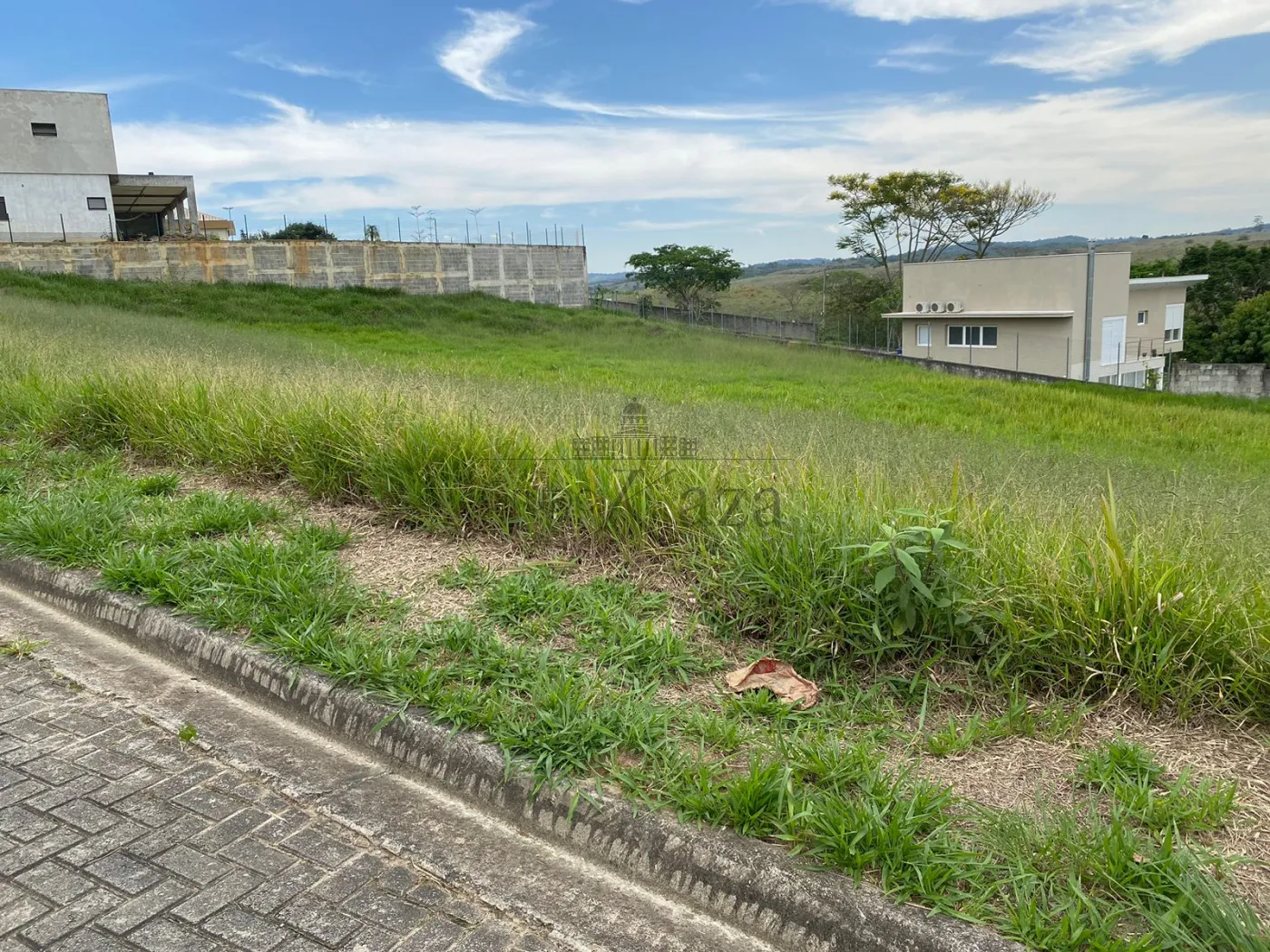 Foto 2 de Terreno Padrão em Condomínio Colinas do Parahyba, São José dos Campos - imagem 2 Foto 2 de Terreno Padrão em Condomínio Colinas do Parahyba, São José dos Campos - imagem 2