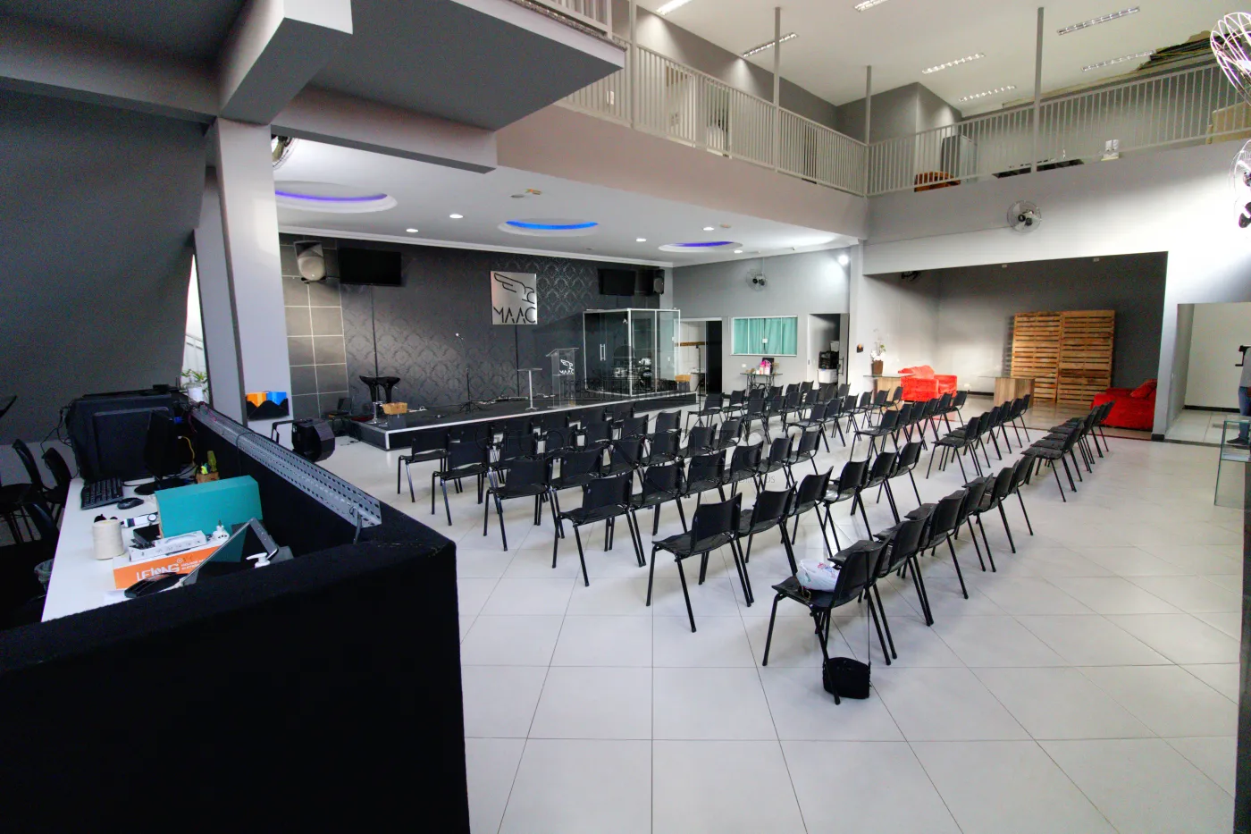 Foto 3 de Comercial Prédio em Jardim Altos de Santana I, Jacareí - imagem 3 Foto 3 de Comercial Prédio em Jardim Altos de Santana I, Jacareí - imagem 3