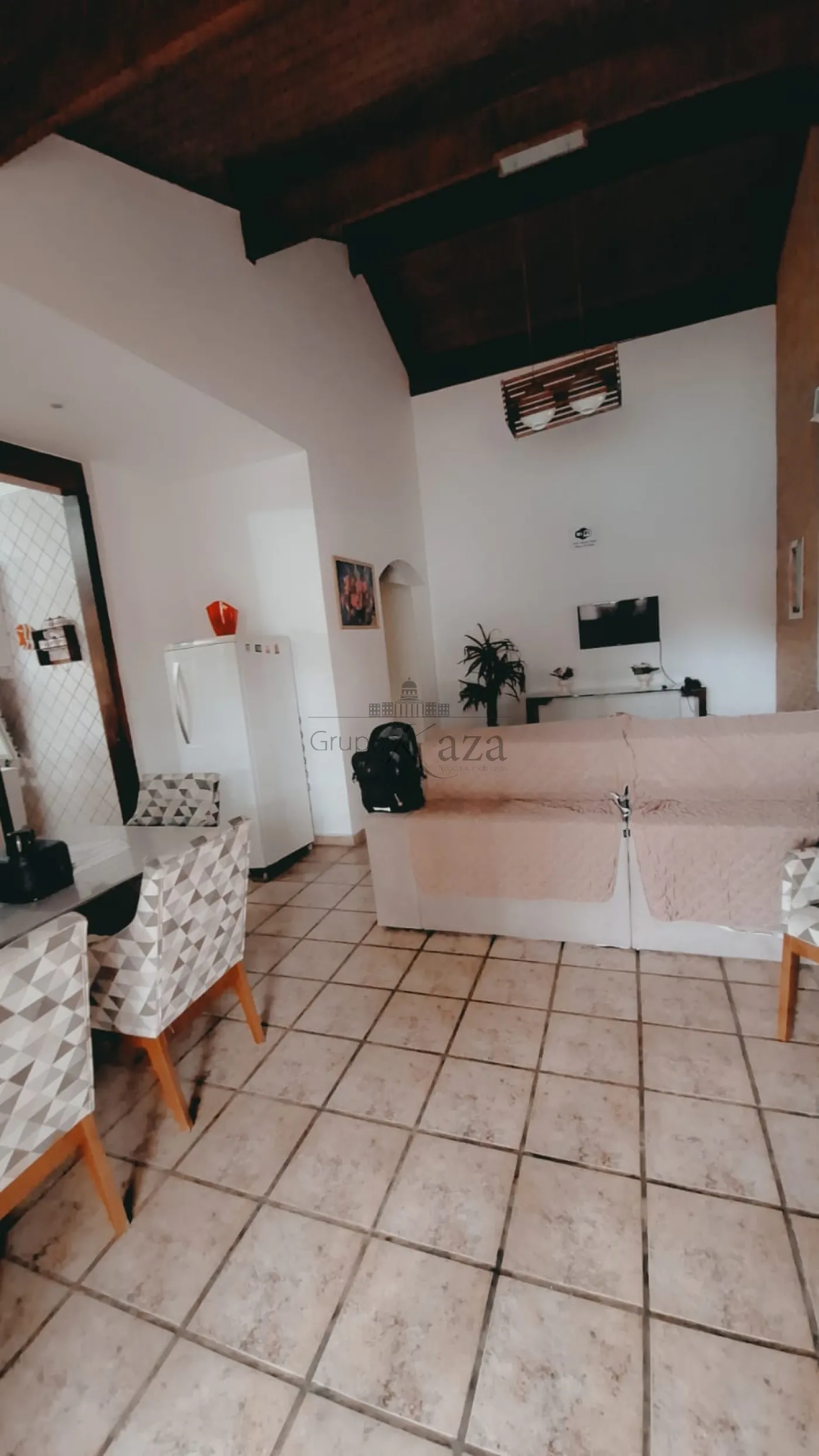 Foto 8 de Casa Padrão em Martim de Sá, Caraguatatuba - imagem 8