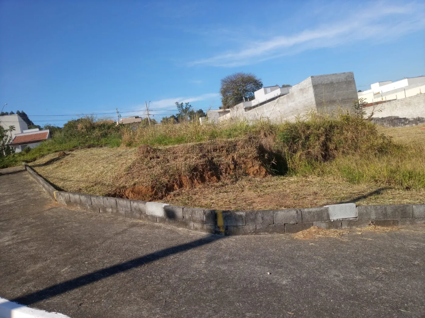 Foto 1 de Terreno Padrão em Loteamento Portal Santa Inês, São José dos Campos - imagem 1 Foto 1 de Terreno Padrão em Loteamento Portal Santa Inês, São José dos Campos - imagem 1