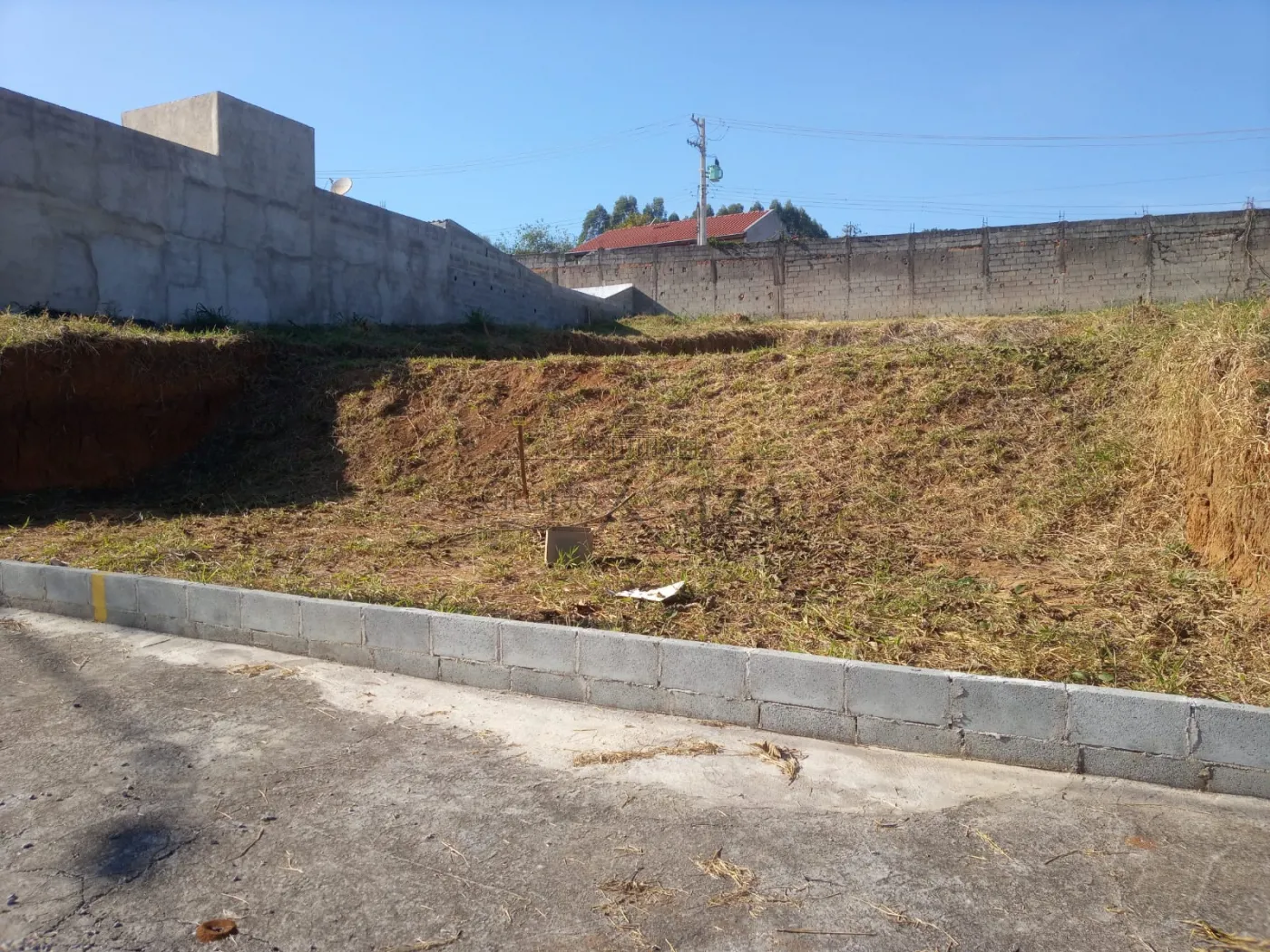 Foto 1 de Terreno Padrão em Loteamento Portal Santa Inês, São José dos Campos - imagem 1 Foto 1 de Terreno Padrão em Loteamento Portal Santa Inês, São José dos Campos - imagem 1