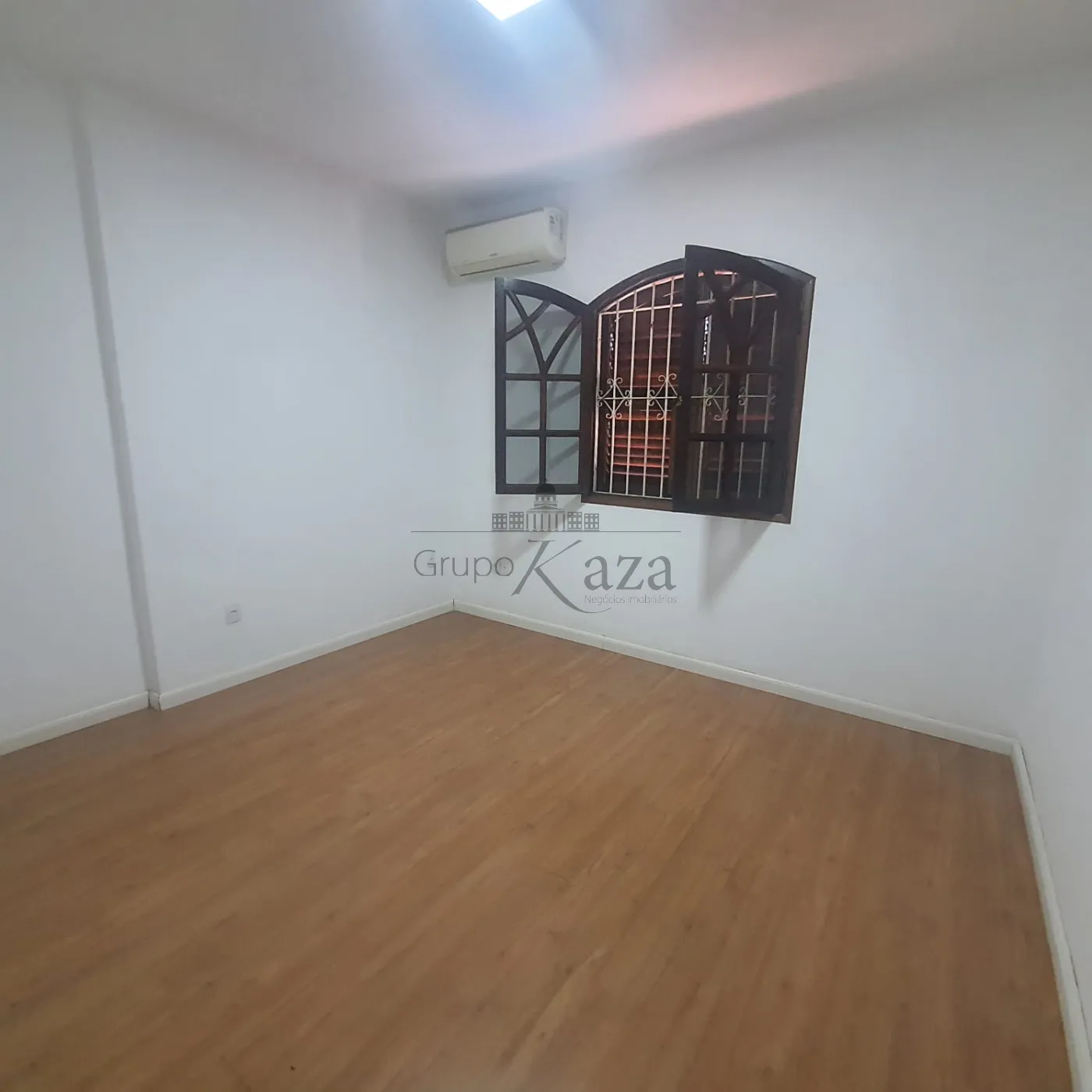 Foto 3 de Casa Padrão em Residencial Tatetuba, São José dos Campos - imagem 3 Foto 3 de Casa Padrão em Residencial Tatetuba, São José dos Campos - imagem 3