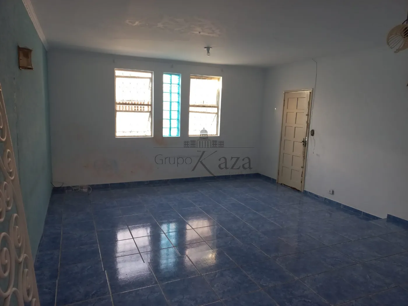 Foto 1 de Casa Padrão em Jardim Siesta, Jacareí - imagem 1 Foto 1 de Casa Padrão em Jardim Siesta, Jacareí - imagem 1