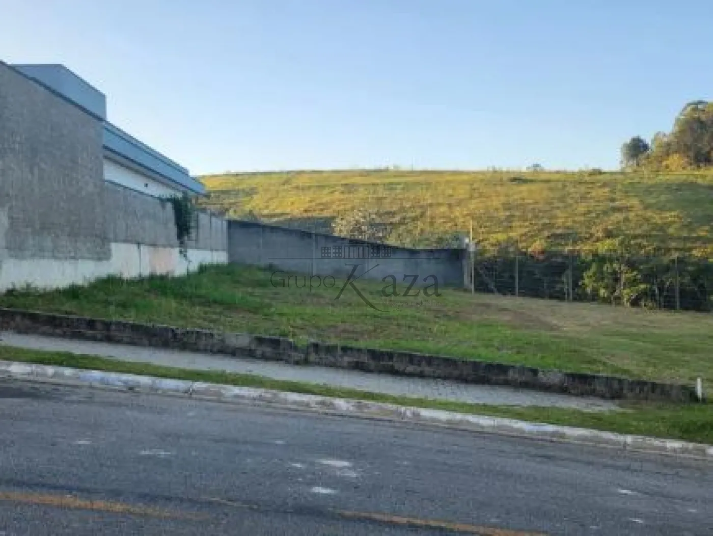 Foto 1 de Terreno Condomínio em Condomínio Residencial Mantiqueira, São José dos Campos - imagem 1 Foto 1 de Terreno Condomínio em Condomínio Residencial Mantiqueira, São José dos Campos - imagem 1