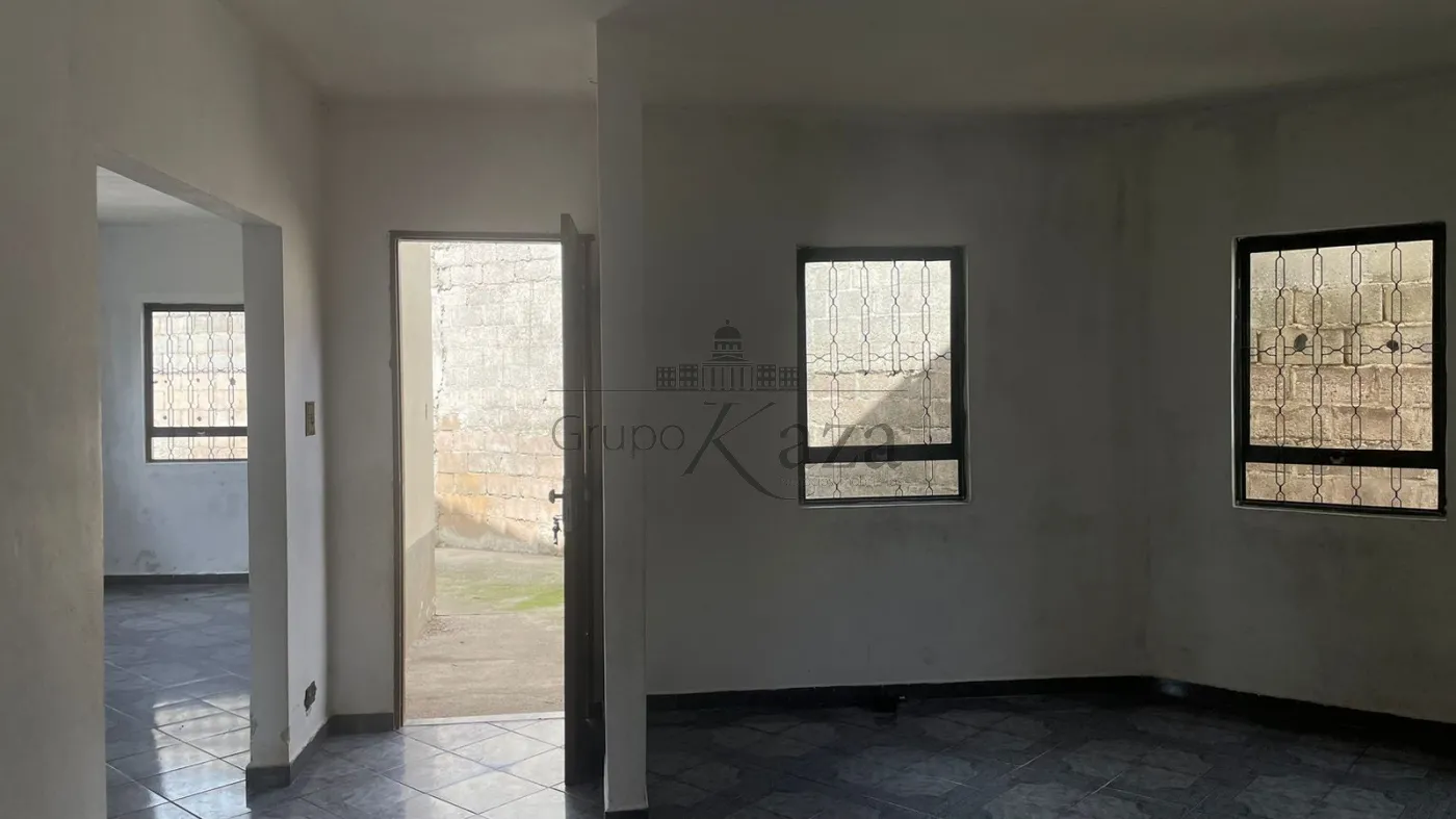 Foto 1 de Casa Padrão em Jardim Colonia, Jacareí - imagem 1 Foto 1 de Casa Padrão em Jardim Colonia, Jacareí - imagem 1