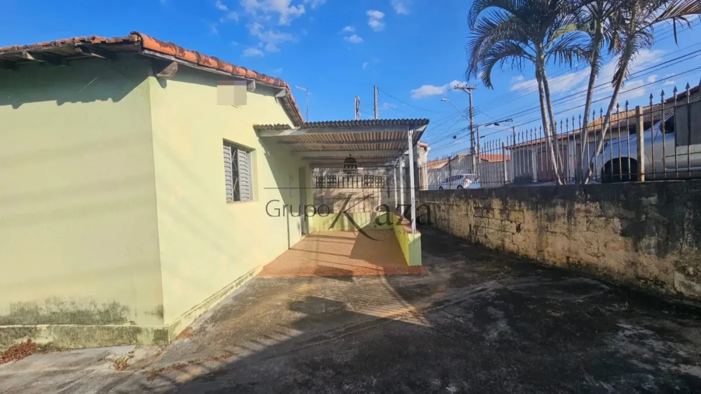 Foto 2 de Casa Padrão em Parque Santo Antônio, Jacareí - imagem 2 Foto 2 de Casa Padrão em Parque Santo Antônio, Jacareí - imagem 2