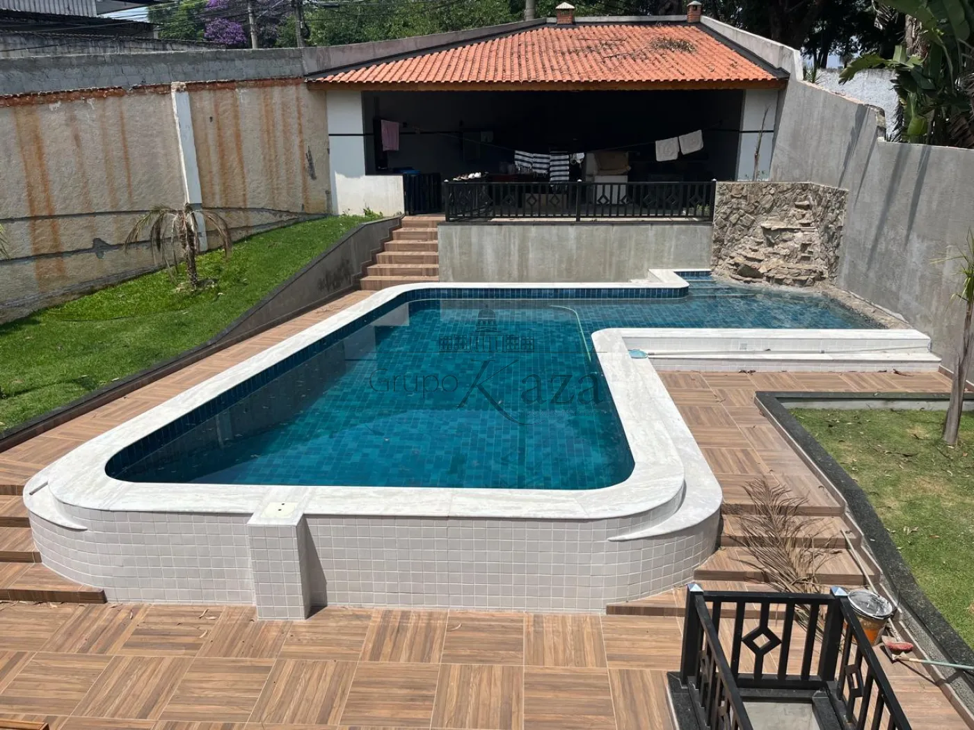 Foto 2 de Casa Padrão em Interlagos, São Paulo - imagem 2 Foto 2 de Casa Padrão em Interlagos, São Paulo - imagem 2