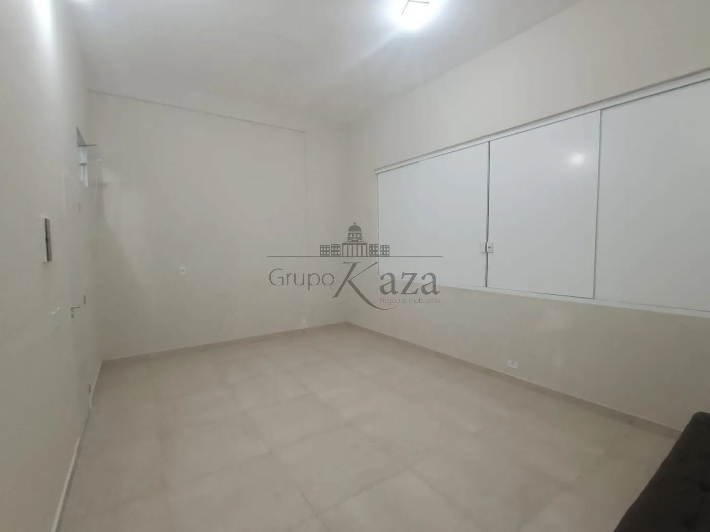 Foto 2 de Comercial Sala em Bairro do Colonia, Jacareí - imagem 2 Foto 2 de Comercial Sala em Bairro do Colonia, Jacareí - imagem 2