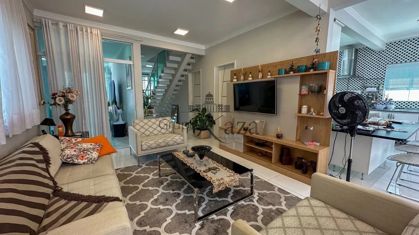 Foto 3 de Casa Condomínio em Jardim Residencial Golden Park, Jacareí - imagem 3 Foto 3 de Casa Condomínio em Jardim Residencial Golden Park, Jacareí - imagem 3