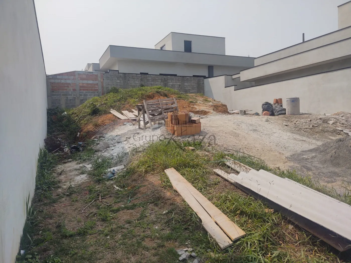 Foto 2 de Terreno Condomínio em Condomínio Residencial Mantiqueira, São José dos Campos - imagem 2 Foto 2 de Terreno Condomínio em Condomínio Residencial Mantiqueira, São José dos Campos - imagem 2