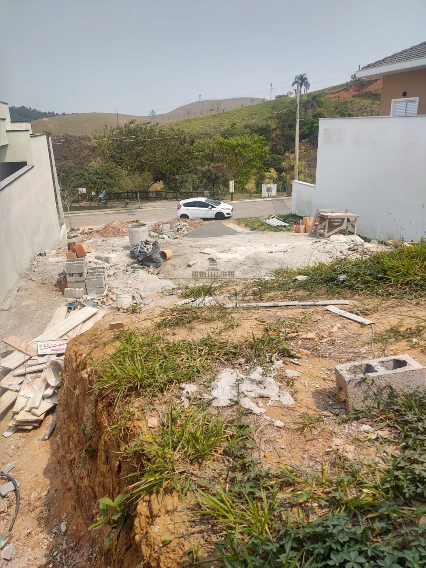 Foto 1 de Terreno Condomínio em Condomínio Residencial Mantiqueira, São José dos Campos - imagem 1 Foto 1 de Terreno Condomínio em Condomínio Residencial Mantiqueira, São José dos Campos - imagem 1