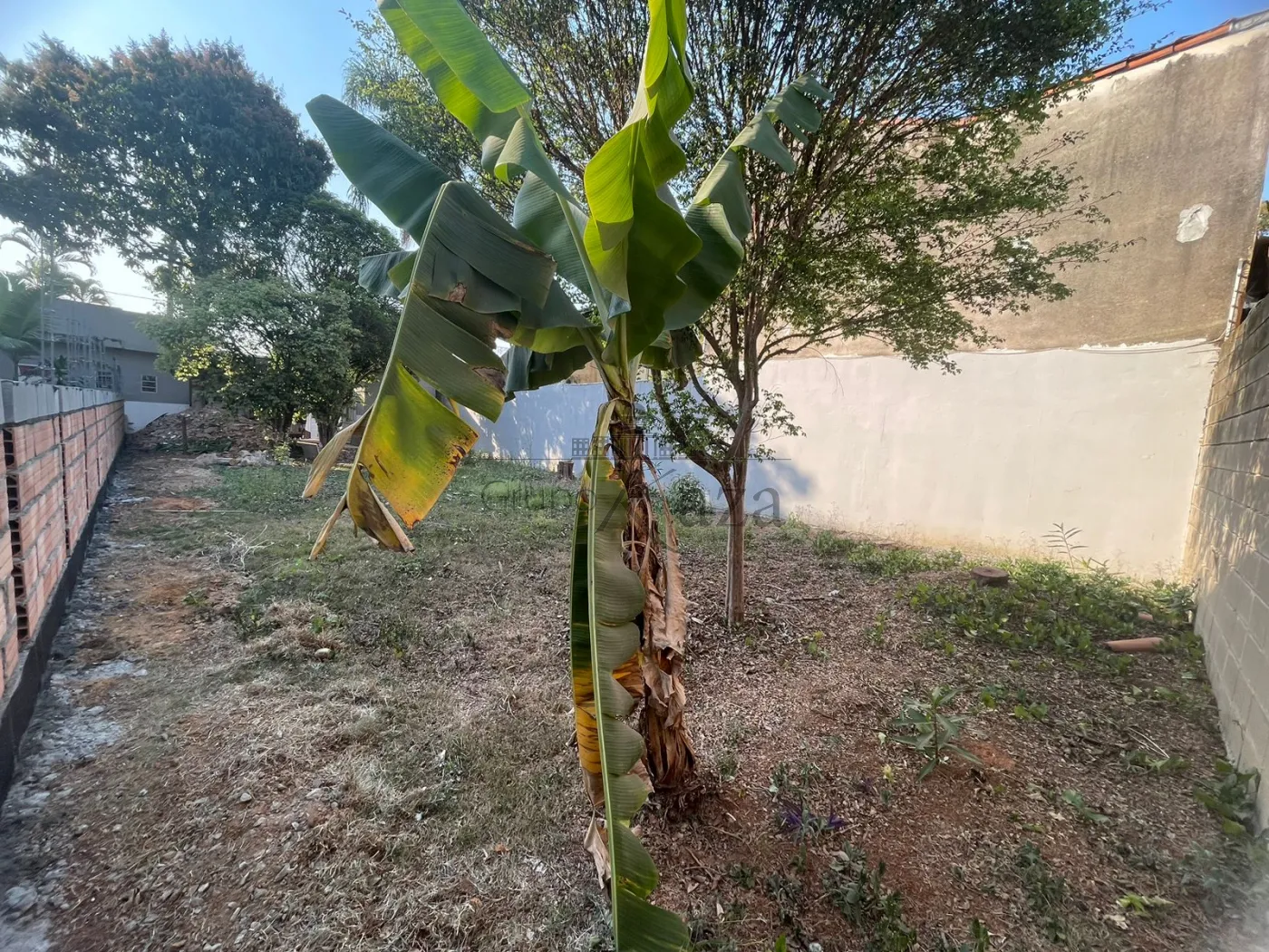 Foto 2 de Terreno Padrão em Jardim Siesta, Jacareí - imagem 2 Foto 2 de Terreno Padrão em Jardim Siesta, Jacareí - imagem 2