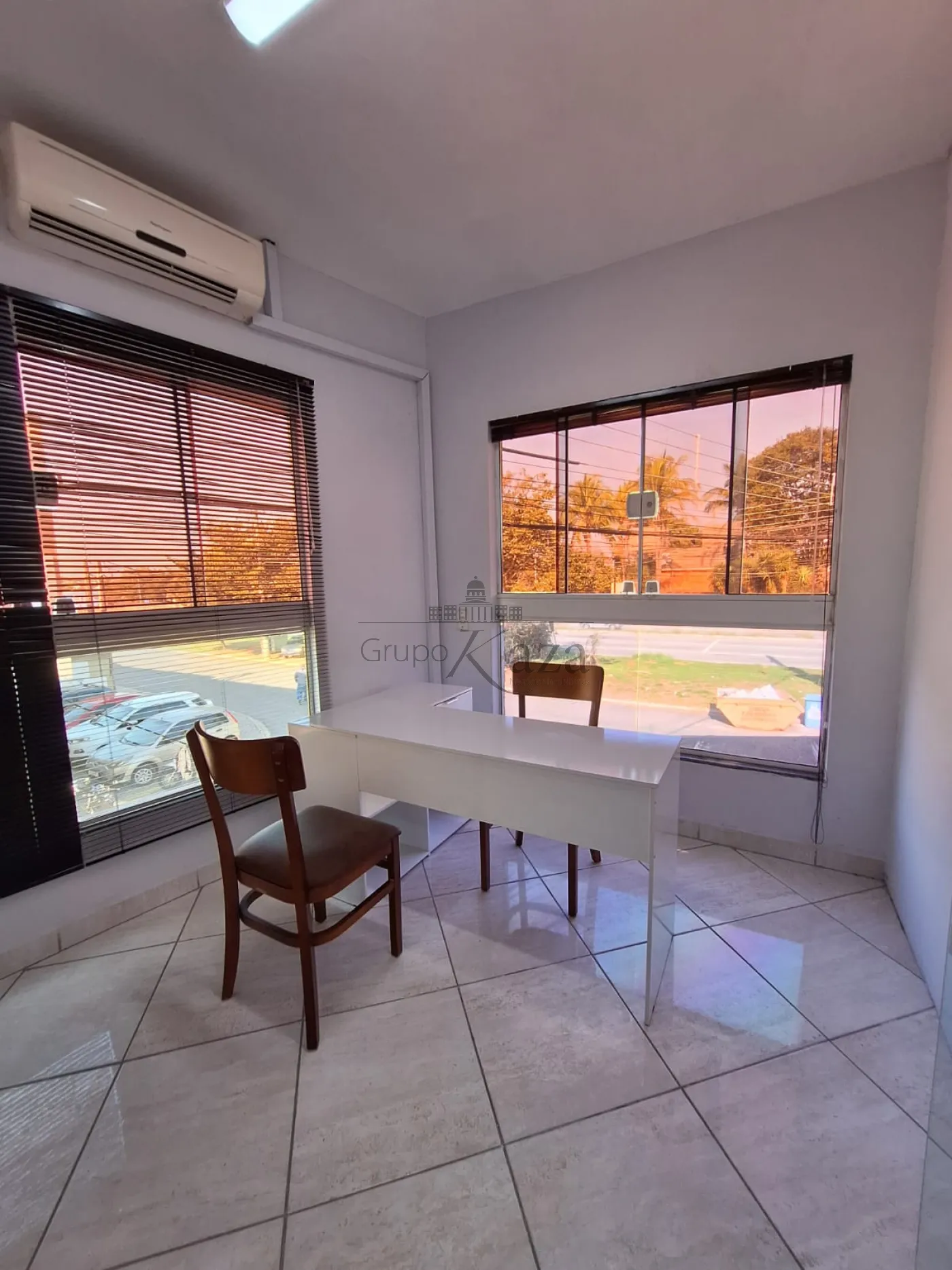 Foto 1 de Comercial Salão em Villa Branca, Jacareí - imagem 1 Foto 1 de Comercial Salão em Villa Branca, Jacareí - imagem 1