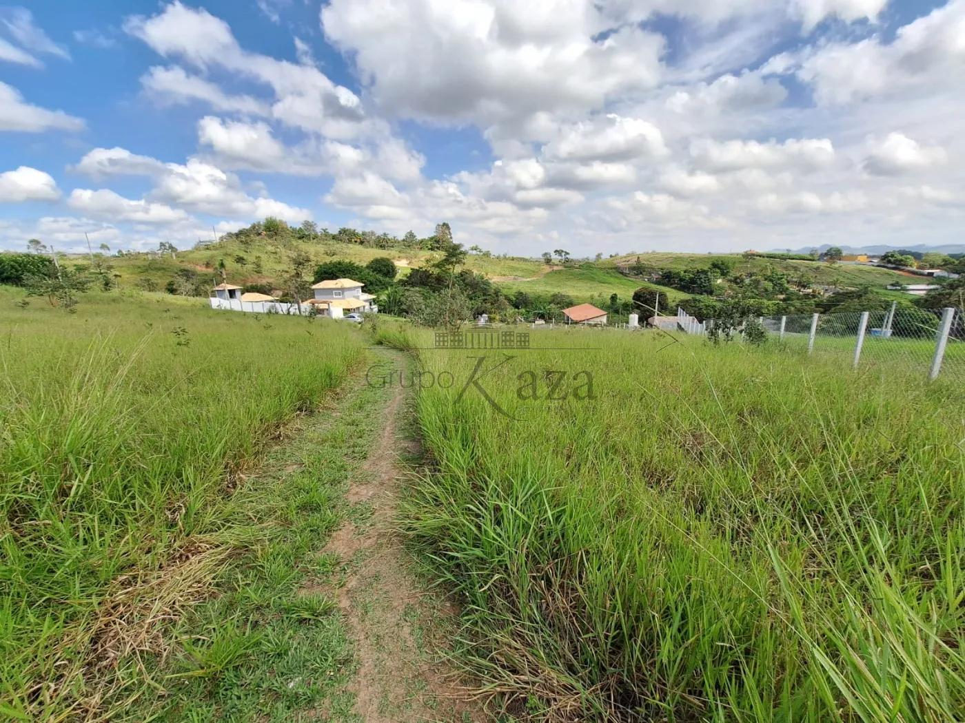 Foto 3 de Terreno Padrão em Veraneio Irajá, Jacareí - imagem 3 Foto 3 de Terreno Padrão em Veraneio Irajá, Jacareí - imagem 3