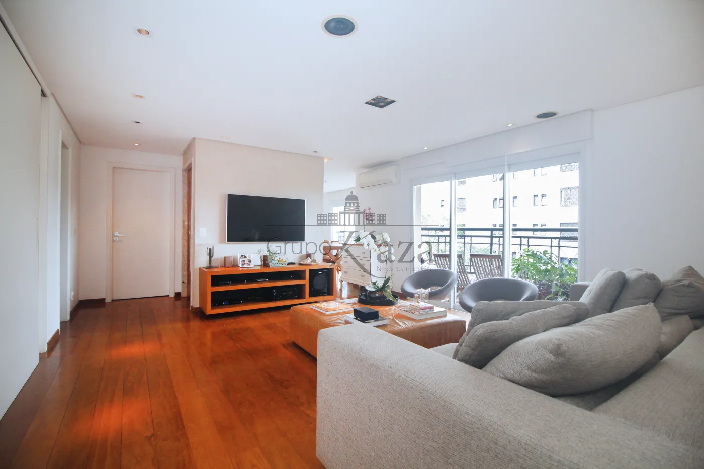 Foto 1 de Apartamento Padrão em Real Parque, São Paulo - imagem 1 Foto 1 de Apartamento Padrão em Real Parque, São Paulo - imagem 1