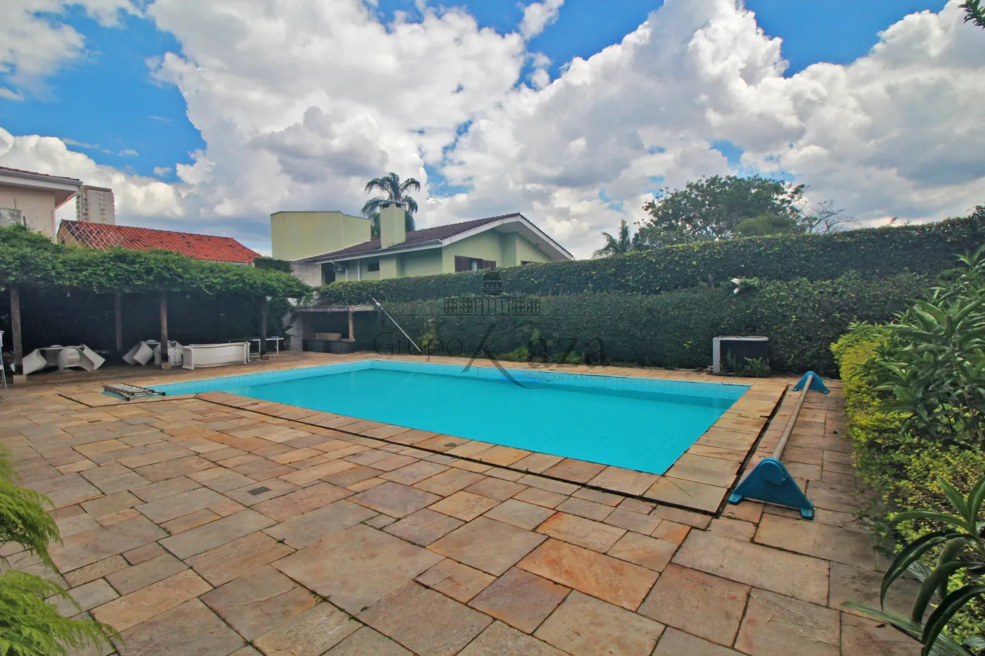 Foto 1 de Casa Padrão em Brooklin Paulista, São Paulo - imagem 1 Foto 1 de Casa Padrão em Brooklin Paulista, São Paulo - imagem 1