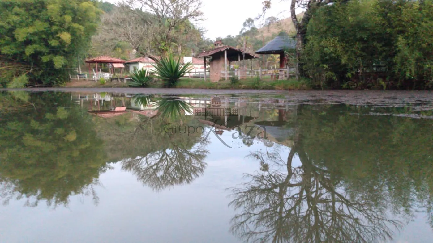 Foto 1 de Área Comercial em Bom Jesus, Jacareí - imagem 1 Foto 1 de Área Comercial em Bom Jesus, Jacareí - imagem 1