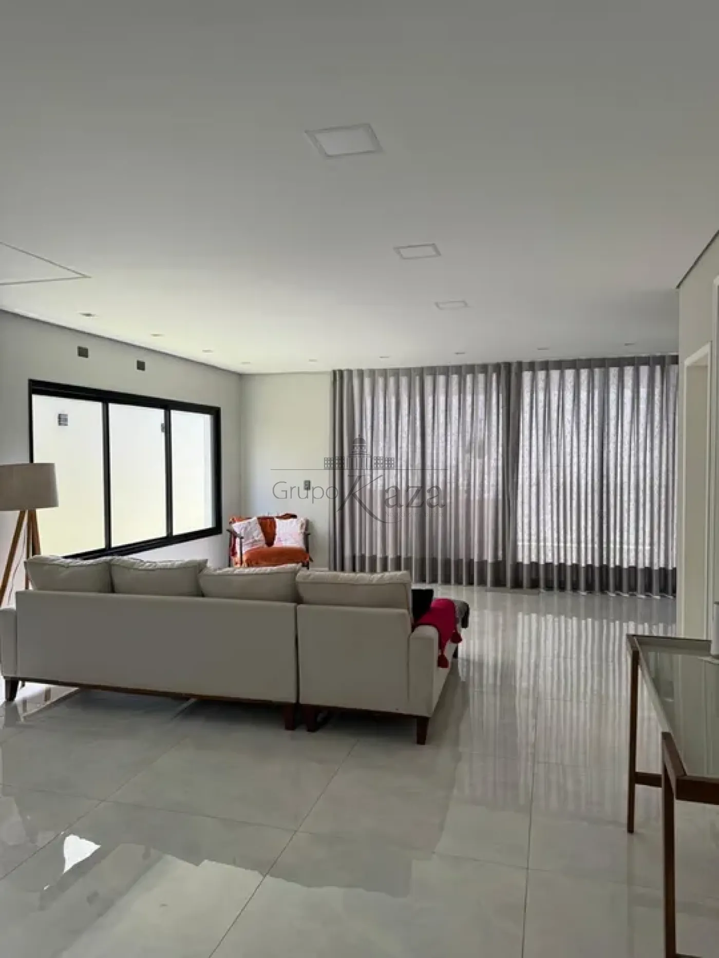 Foto 1 de Casa Condomínio em Condomínio Residencial Mantiqueira, São José dos Campos - imagem 1 Foto 1 de Casa Condomínio em Condomínio Residencial Mantiqueira, São José dos Campos - imagem 1