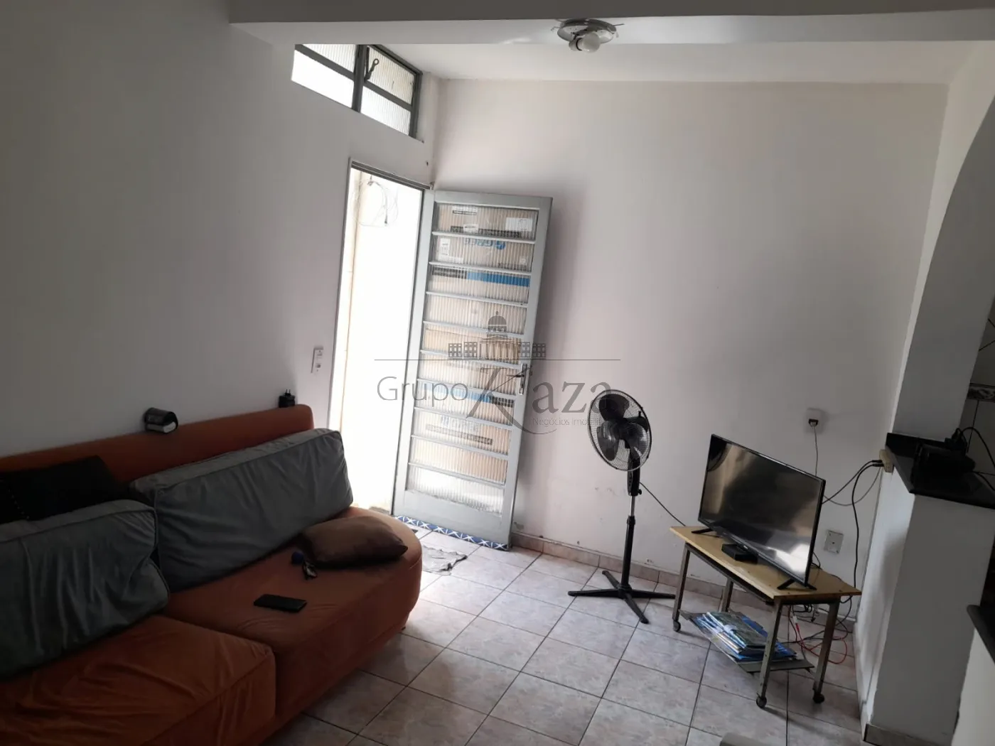 Foto 1 de Casa Padrão em Jardim Ismênia, São José dos Campos - imagem 1