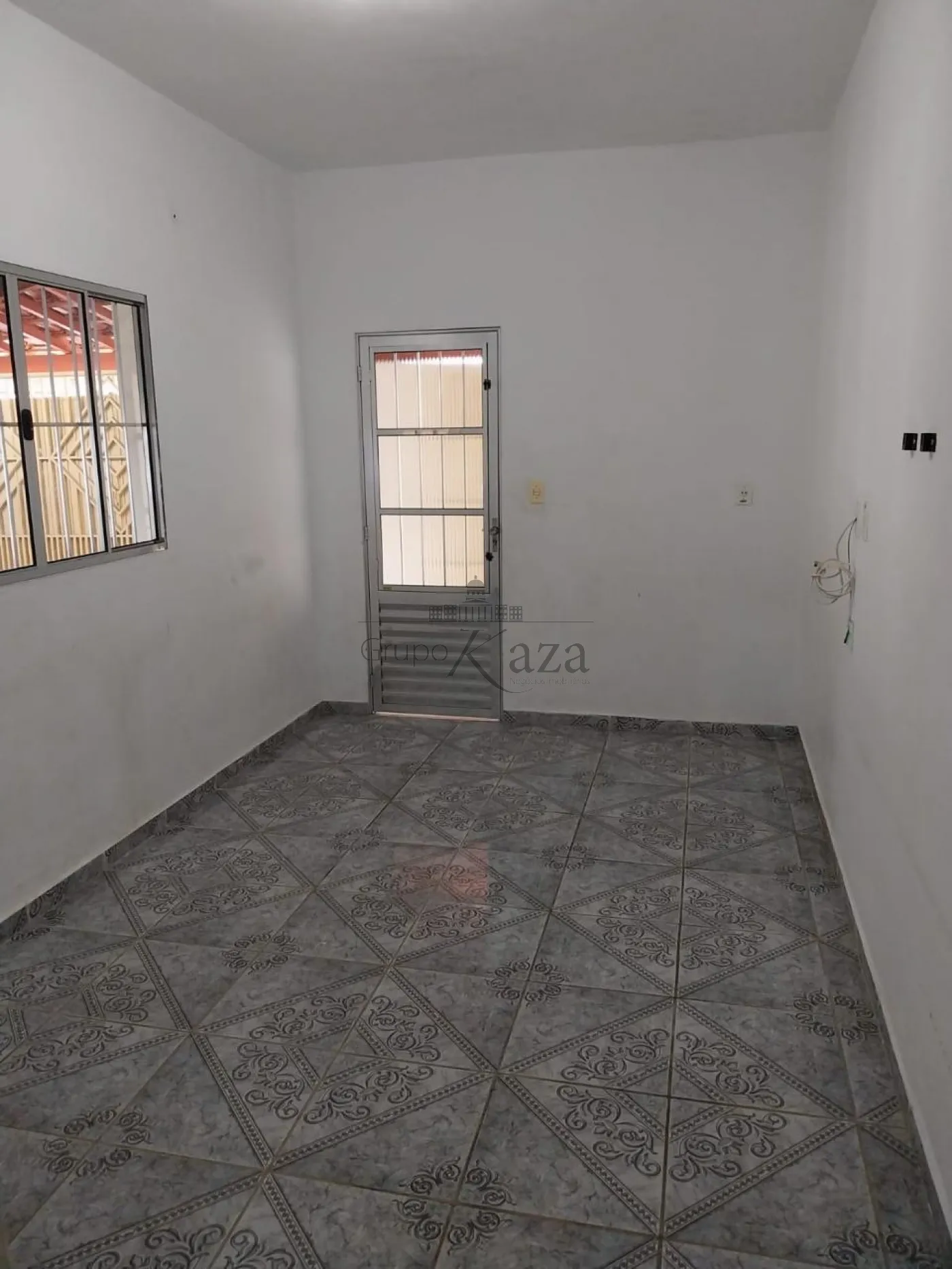 Foto 1 de Casa Padrão em São João, Jacareí - imagem 1 Foto 1 de Casa Padrão em São João, Jacareí - imagem 1