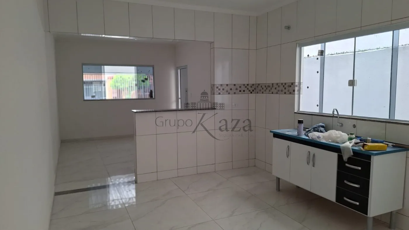 Foto 4 de Casa Padrão em Jardim Portugal, São José dos Campos - imagem 4