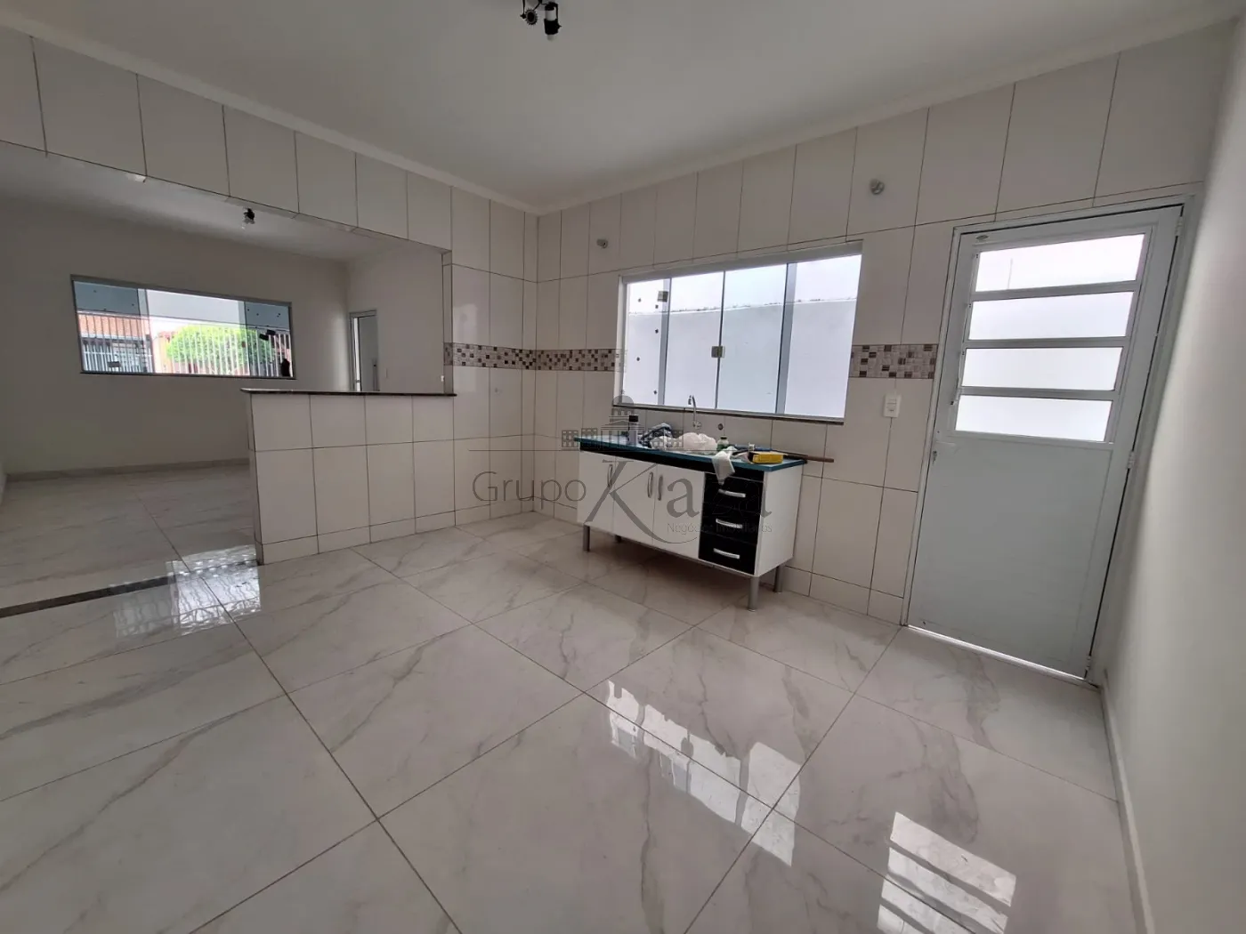 Foto 2 de Casa Padrão em Jardim Portugal, São José dos Campos - imagem 2 Foto 2 de Casa Padrão em Jardim Portugal, São José dos Campos - imagem 2