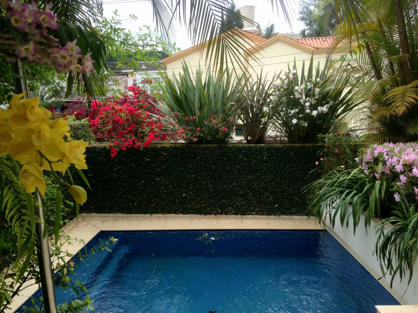 Foto 2 de Casa De Rua Fechada em Cidade Jardim, São Paulo - imagem 2 Foto 2 de Casa De Rua Fechada em Cidade Jardim, São Paulo - imagem 2