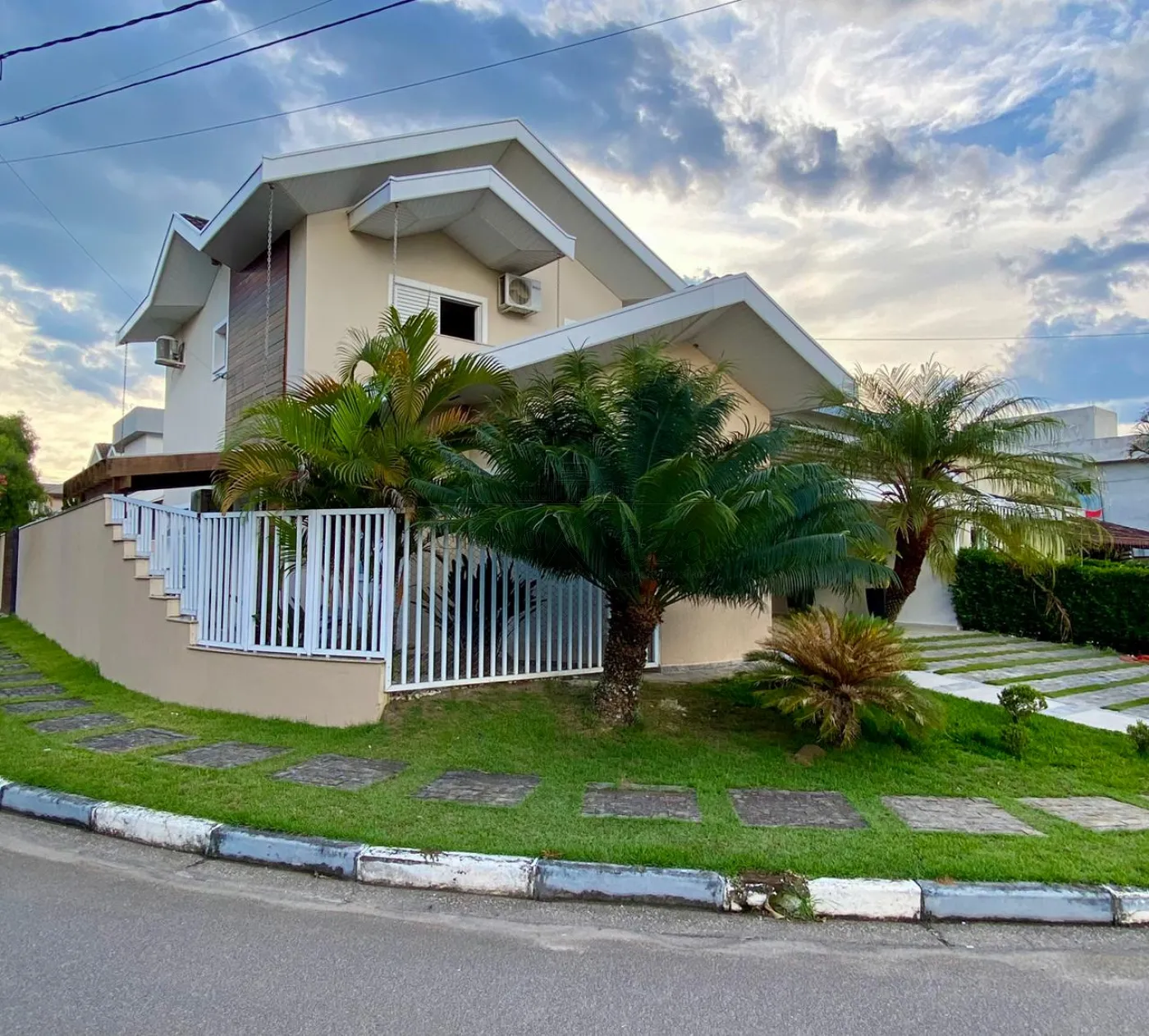 Foto 1 de Casa Condomínio em Jardim Califórnia, Jacareí - imagem 1