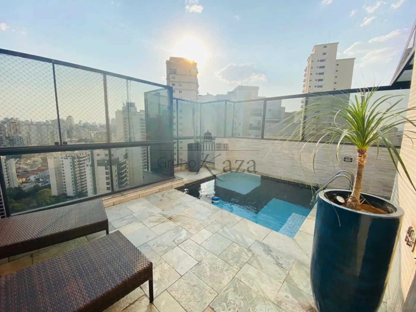 Foto 1 de Apartamento Cobertura Duplex em Chácara Klabin, São Paulo - imagem 1 Foto 1 de Apartamento Cobertura Duplex em Chácara Klabin, São Paulo - imagem 1