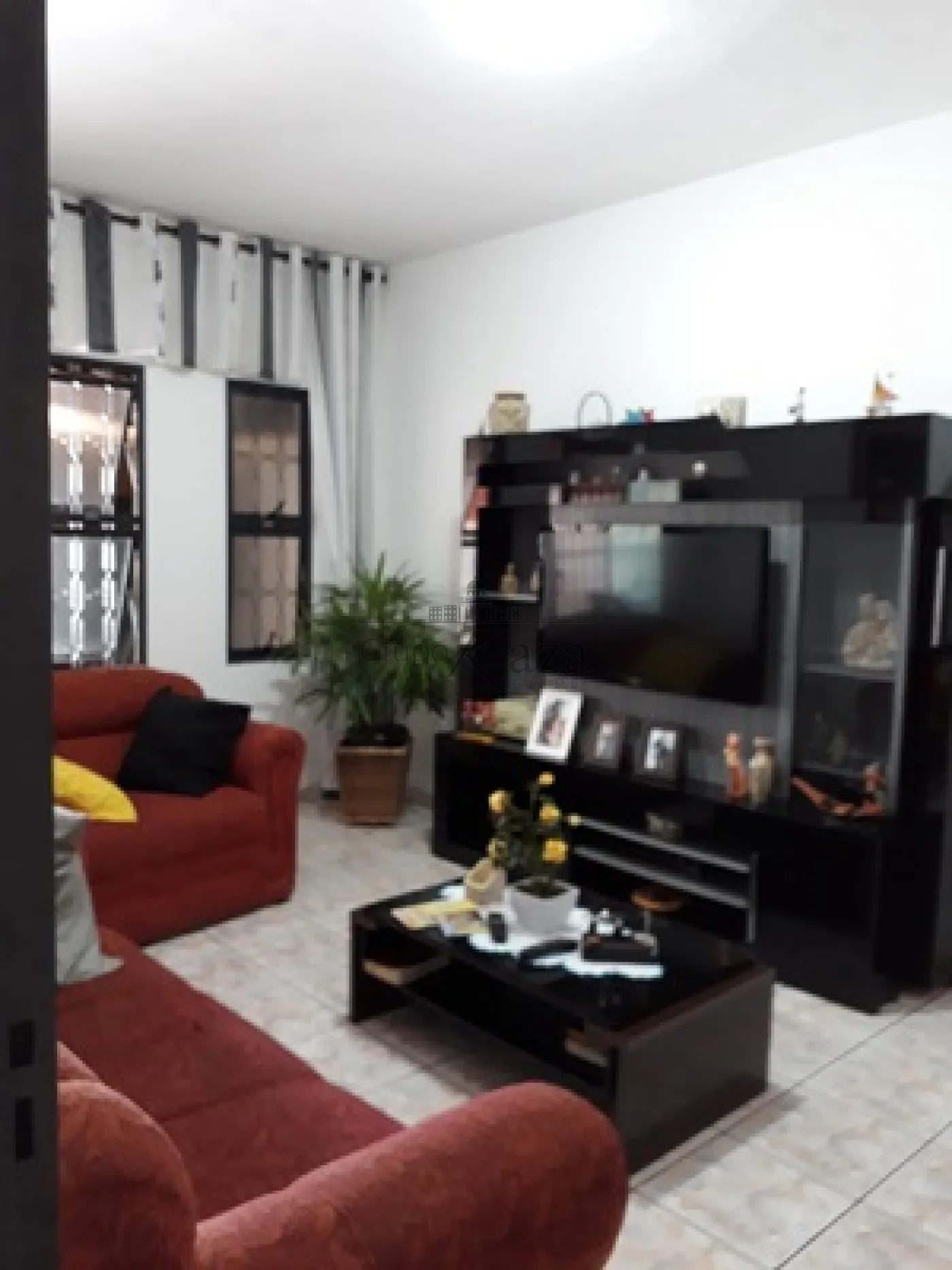 Foto 1 de Casa Padrão em Bandeira Branca, Jacareí - imagem 1 Foto 1 de Casa Padrão em Bandeira Branca, Jacareí - imagem 1