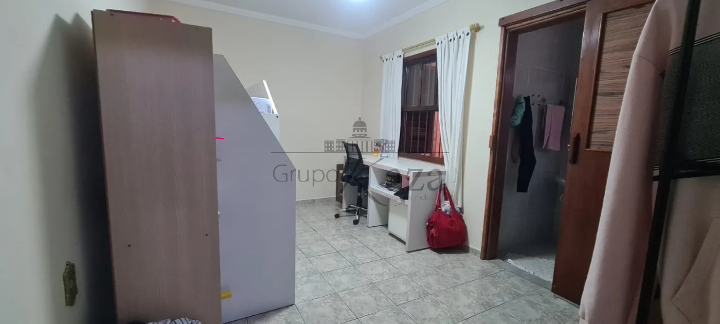 Foto 10 de Casa Sobrado em Jardim Ismênia, São José dos Campos - imagem 10