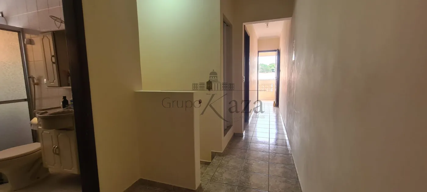 Foto 8 de Casa Sobrado em Jardim Ismênia, São José dos Campos - imagem 8