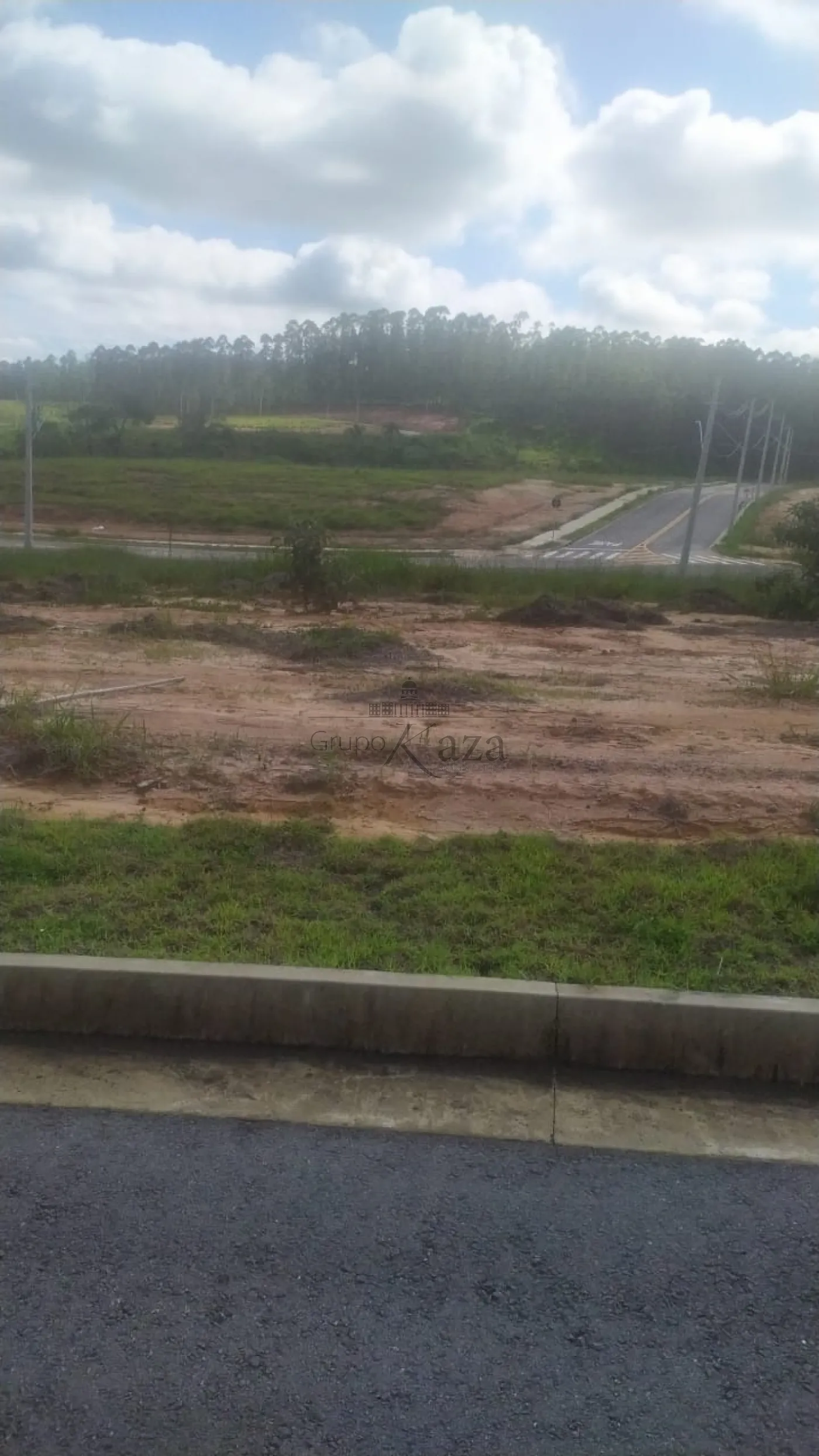 Foto 2 de Terreno Padrão em Vila Amélia, São José dos Campos - imagem 2 Foto 2 de Terreno Padrão em Vila Amélia, São José dos Campos - imagem 2