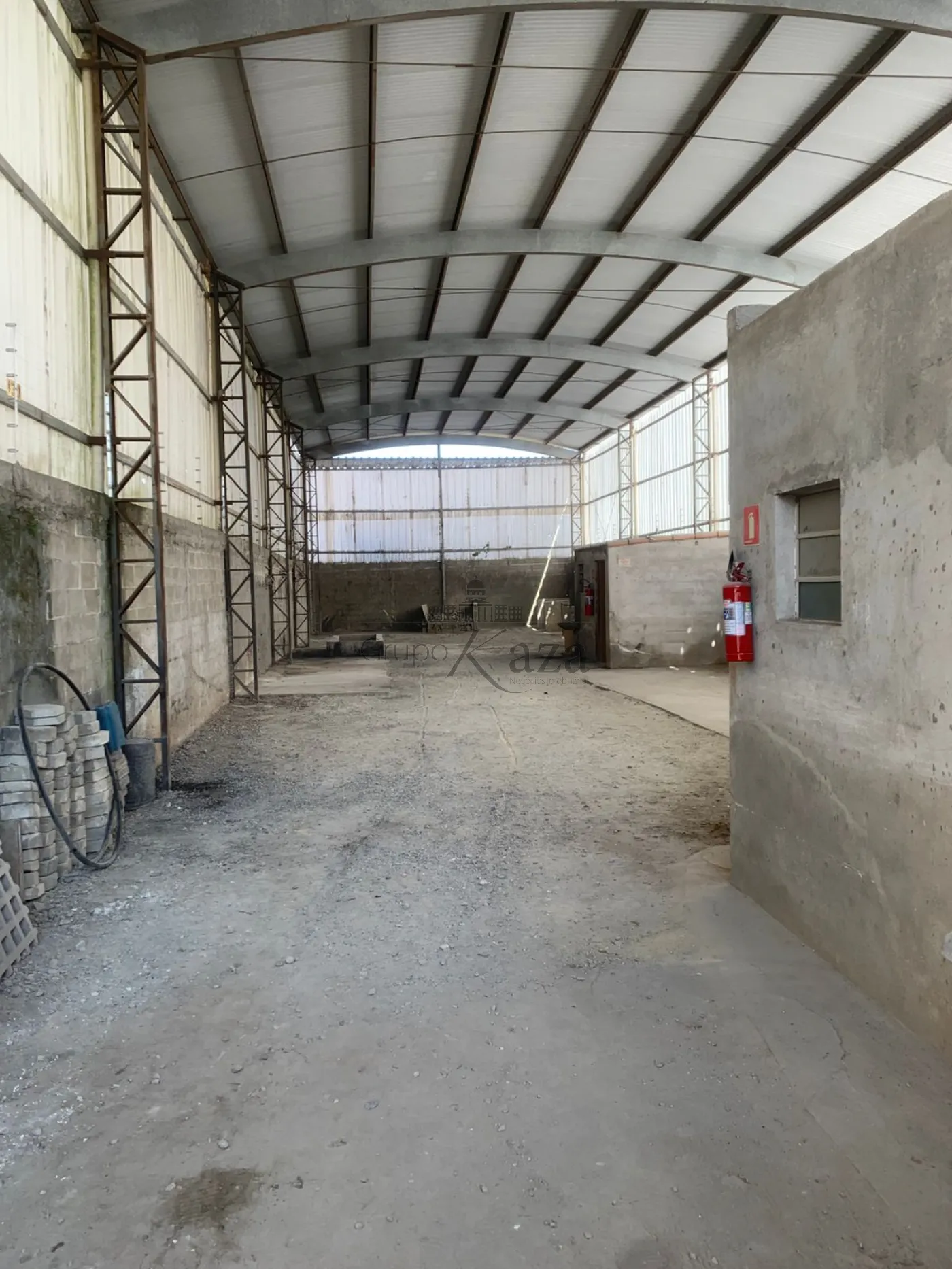 Foto 1 de Comercial Galpão em Jardim São Luiz, Jacareí - imagem 1 Foto 1 de Comercial Galpão em Jardim São Luiz, Jacareí - imagem 1