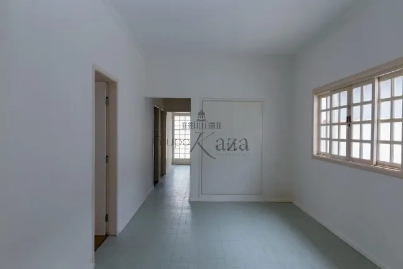 Foto 1 de Casa Padrão em Jardim Bela Vista, São José dos Campos - imagem 1 Foto 1 de Casa Padrão em Jardim Bela Vista, São José dos Campos - imagem 1