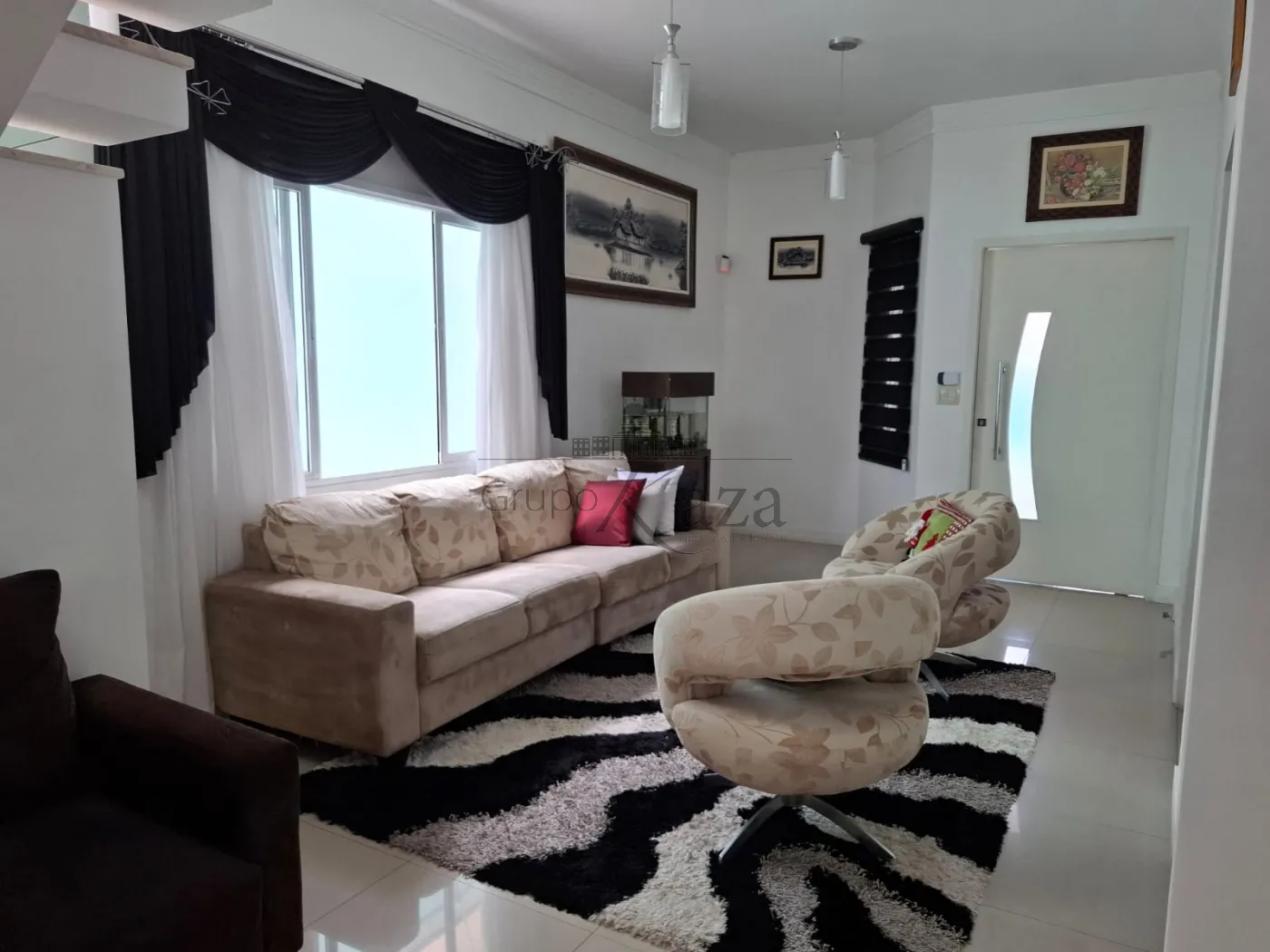 Foto 2 de Casa Sobrado em Jardim Portugal, São José dos Campos - imagem 2 Foto 2 de Casa Sobrado em Jardim Portugal, São José dos Campos - imagem 2