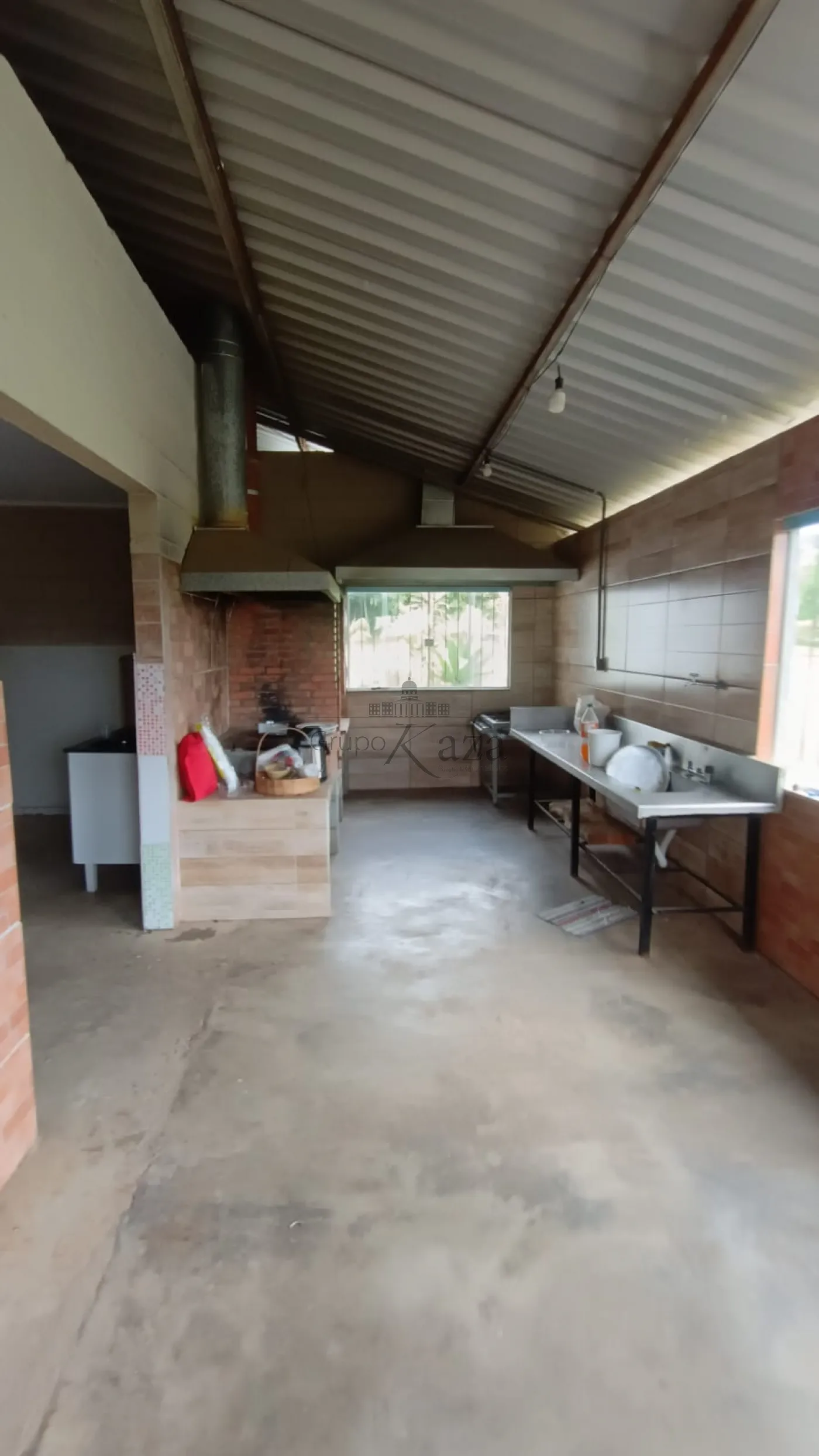 Foto 1 de Comercial Galpão em Jardim Colonia, Jacareí - imagem 1 Foto 1 de Comercial Galpão em Jardim Colonia, Jacareí - imagem 1