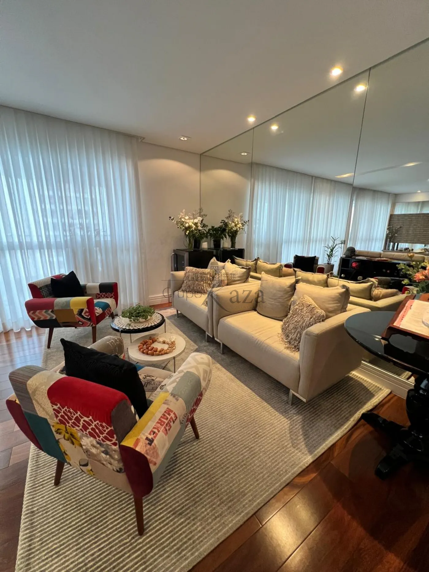 Foto 1 de Apartamento Padrão em Jardim das Indústrias, São José dos Campos - imagem 1 Foto 1 de Apartamento Padrão em Jardim das Indústrias, São José dos Campos - imagem 1