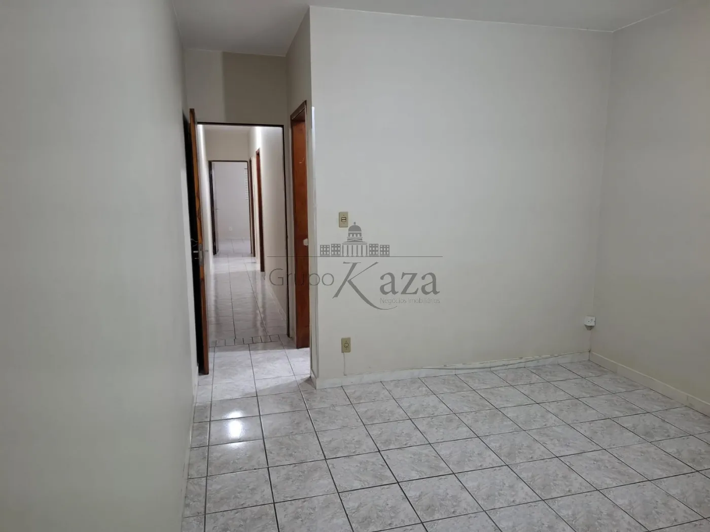 Foto 11 de Casa Sobrado em Jardim Ismênia, São José dos Campos - imagem 11