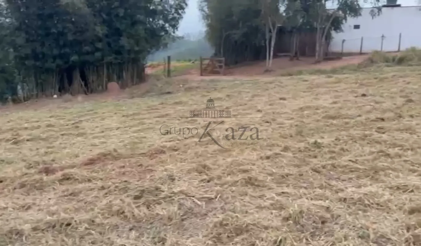 Foto 2 de Rural sem benfeitorias Área sem benfeitorias em Centro, Paraibuna - imagem 2 Foto 2 de Rural sem benfeitorias Área sem benfeitorias em Centro, Paraibuna - imagem 2