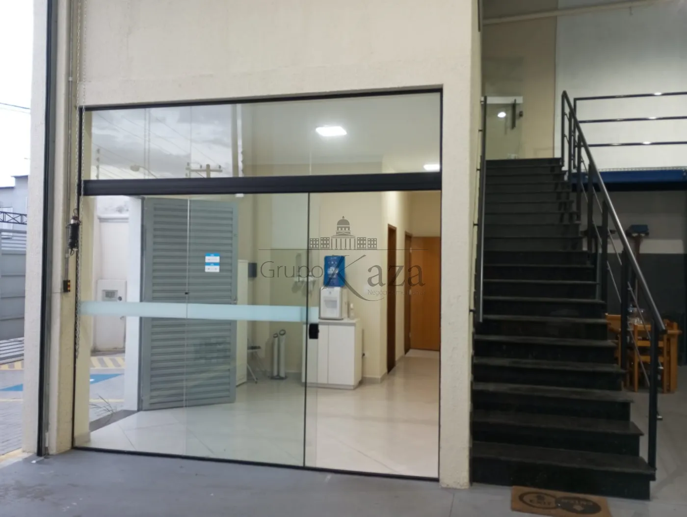 Foto 1 de Comercial Galpão em Jardim Altos de Santana II, Jacareí - imagem 1 Foto 1 de Comercial Galpão em Jardim Altos de Santana II, Jacareí - imagem 1