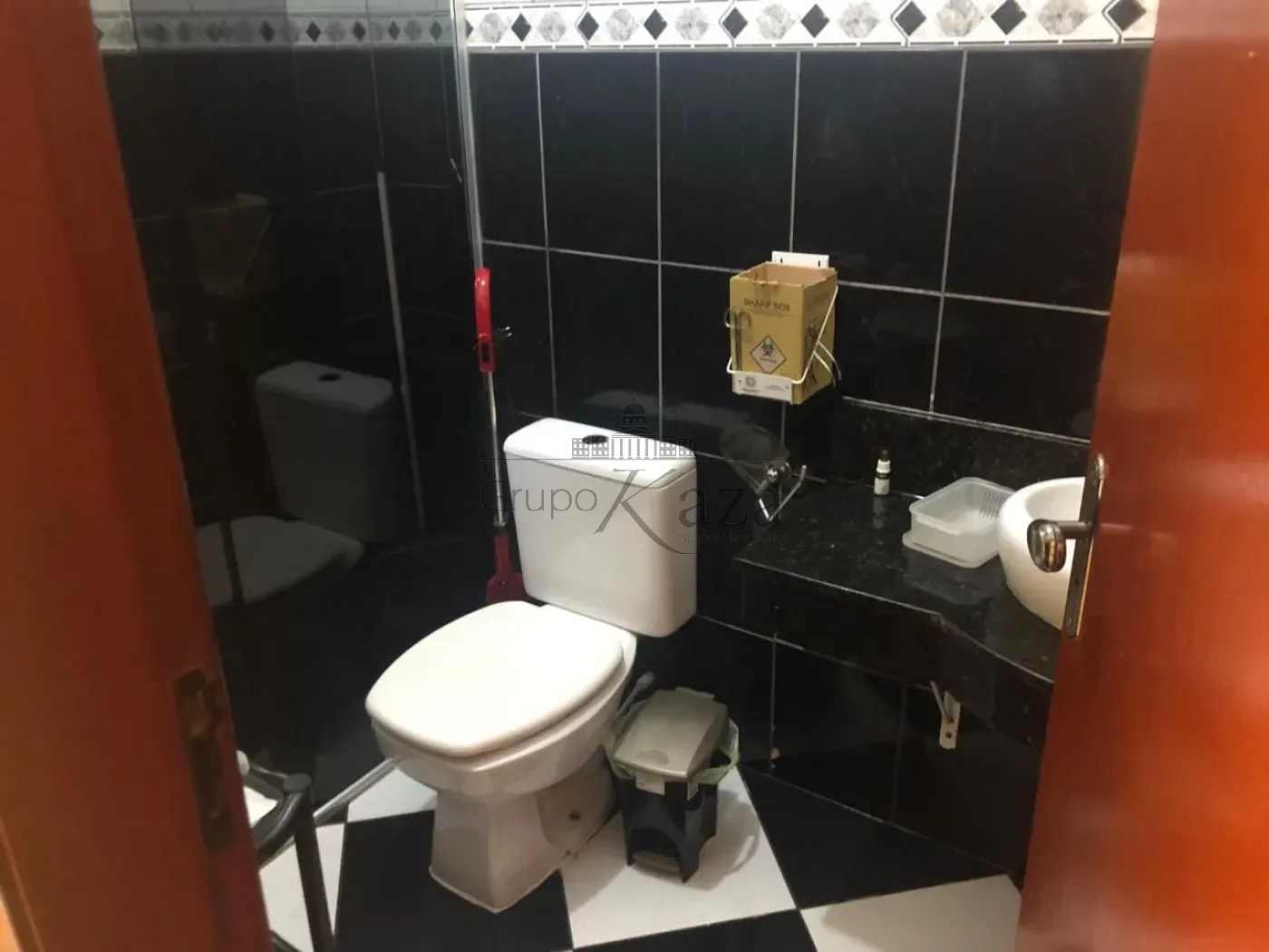 Foto 3 de Casa Comercial Residencial em Jardim Santa Maria, Jacareí - imagem 3 Foto 3 de Casa Comercial Residencial em Jardim Santa Maria, Jacareí - imagem 3