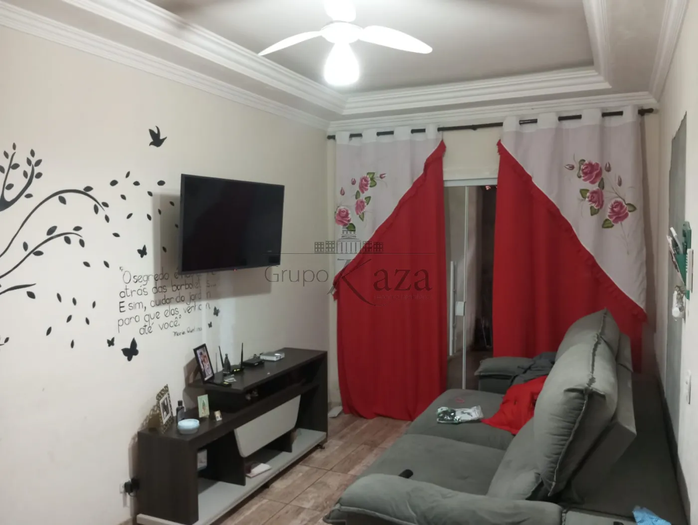 Foto 1 de Casa Padrão em Bandeira Branca, Jacareí - imagem 1 Foto 1 de Casa Padrão em Bandeira Branca, Jacareí - imagem 1