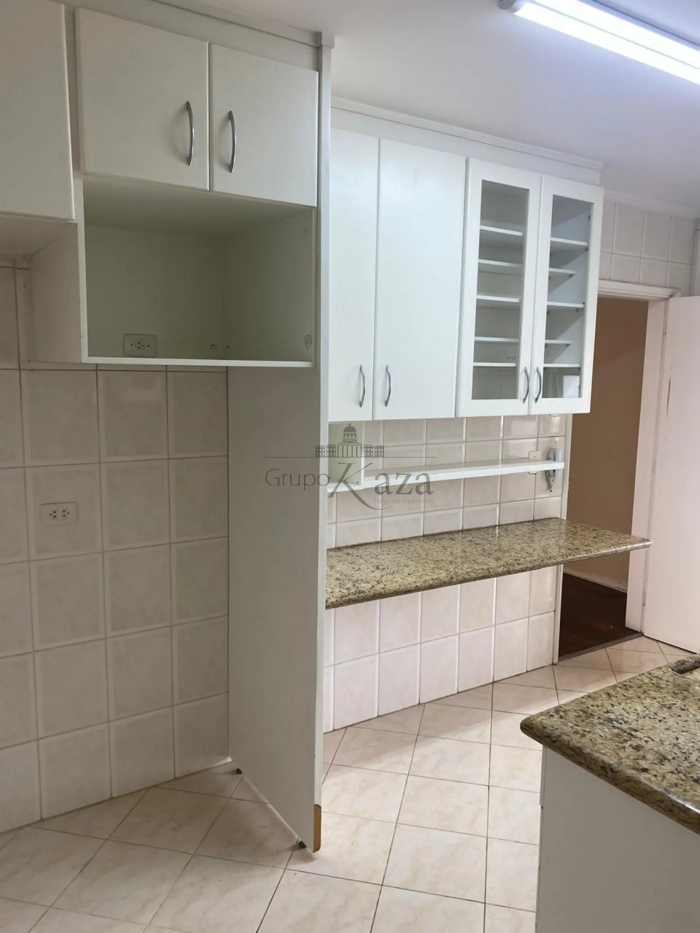 Foto 3 de Apartamento Padrão em Vila Adyana, São José dos Campos - imagem 3 Foto 3 de Apartamento Padrão em Vila Adyana, São José dos Campos - imagem 3