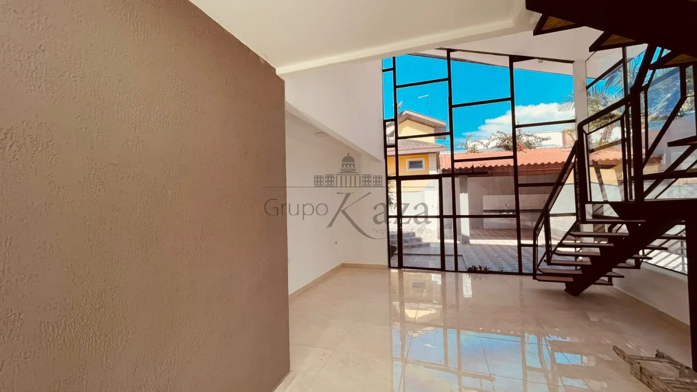 Foto 1 de Casa Condomínio em Vila Zezé, Jacareí - imagem 1 Foto 1 de Casa Condomínio em Vila Zezé, Jacareí - imagem 1